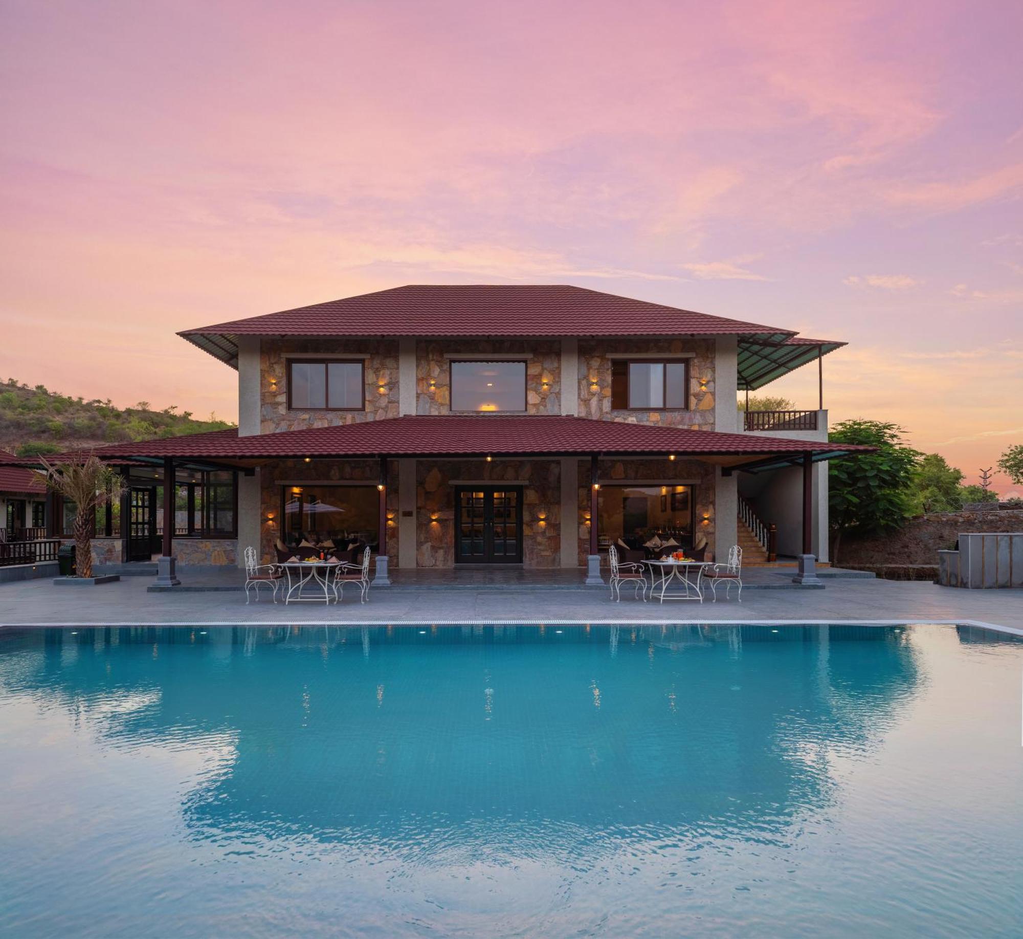 Sarasiruham Resort - Private Pool Villa In Udaipur Exterior photo